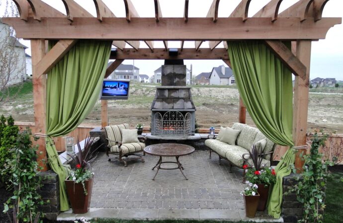 Houston-Pasadena TX Landscape Designs & Outdoor Living Areas-We offer Landscape Design, Outdoor Patios & Pergolas, Outdoor Living Spaces, Stonescapes, Residential & Commercial Landscaping, Irrigation Installation & Repairs, Drainage Systems, Landscape Lighting, Outdoor Living Spaces, Tree Service, Lawn Service, and more.